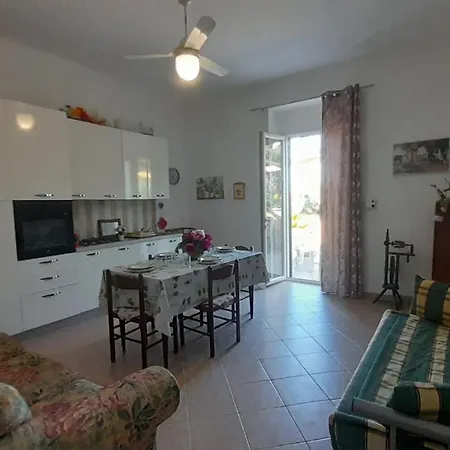 Casa Tra Gli Ulivi. * Castrignano del Capo